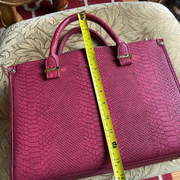 Axel elegant 4 compartments, 3 zipper structured crocodile burgundy  hand bag - Picture 5 of 17